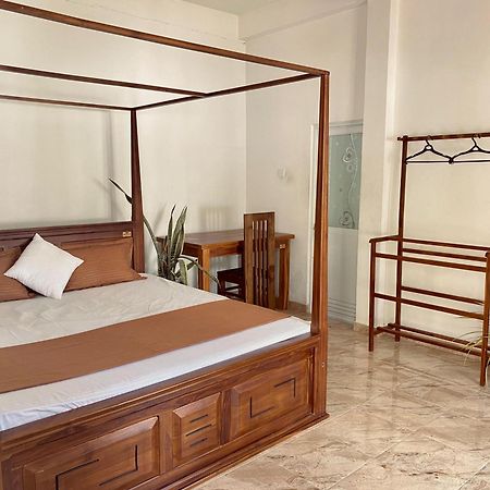 ווליגאמה Sasmika Villa Surf And Yoga Hostel מראה חיצוני תמונה