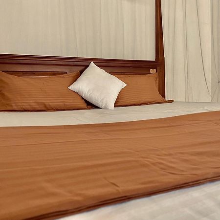 ווליגאמה Sasmika Villa Surf And Yoga Hostel מראה חיצוני תמונה