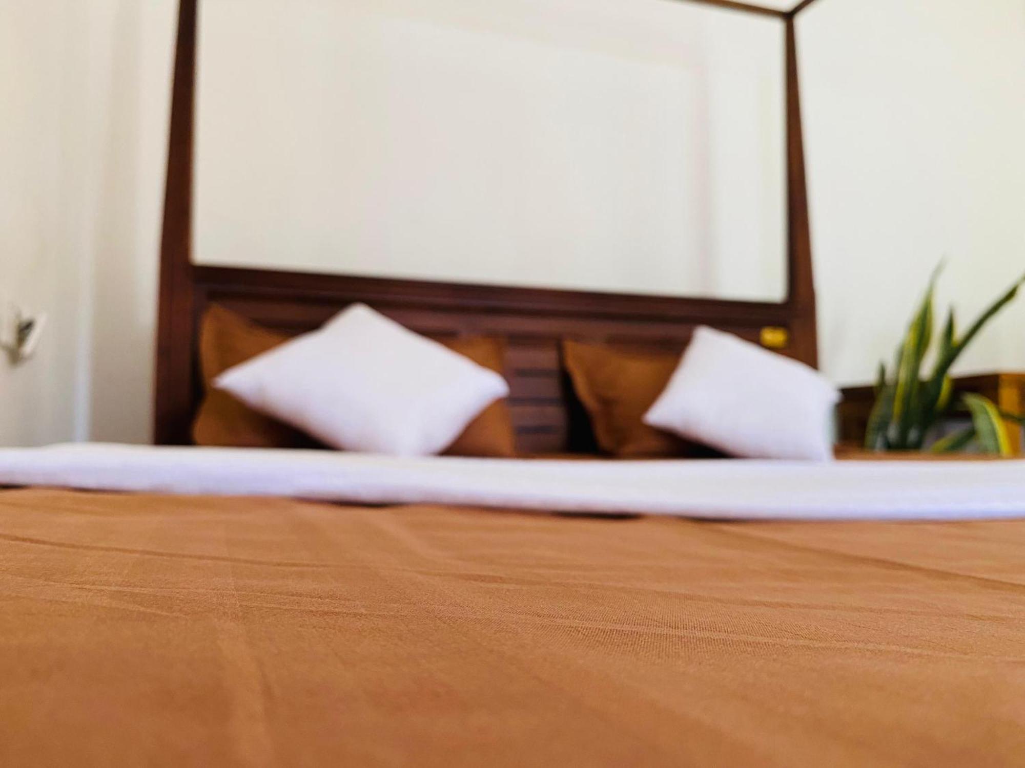ווליגאמה Sasmika Villa Surf And Yoga Hostel מראה חיצוני תמונה