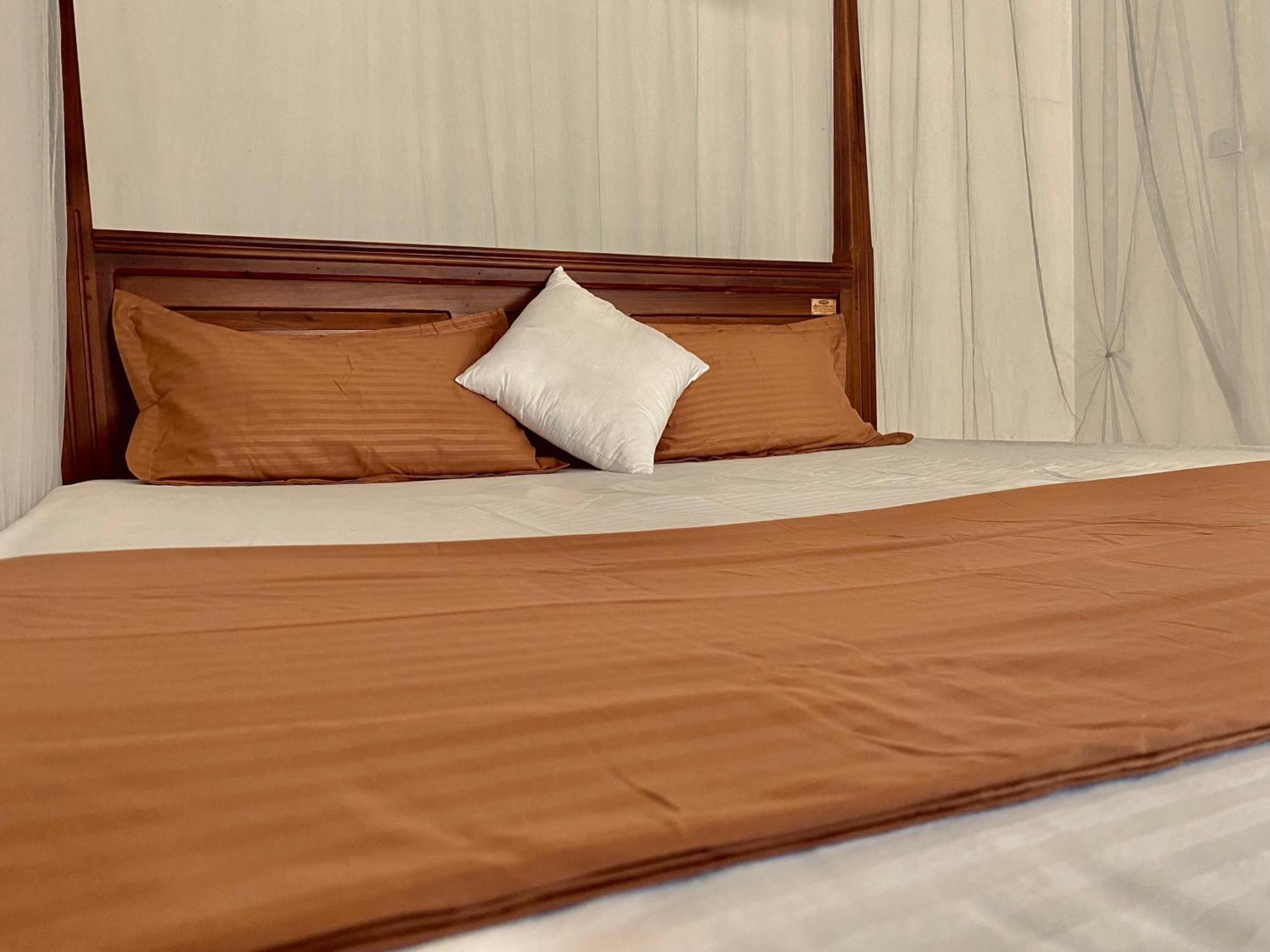 ווליגאמה Sasmika Villa Surf And Yoga Hostel מראה חיצוני תמונה