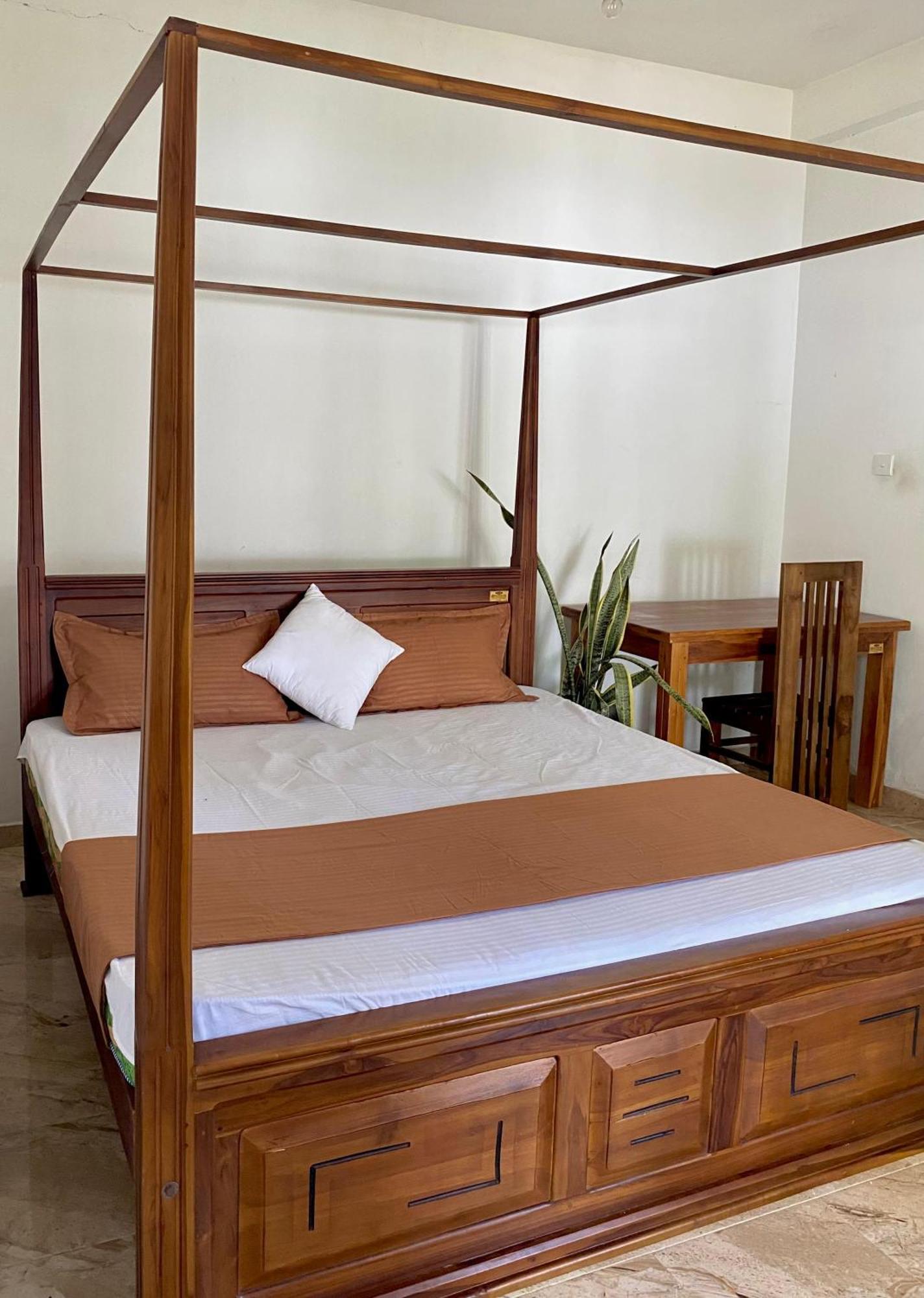 ווליגאמה Sasmika Villa Surf And Yoga Hostel מראה חיצוני תמונה