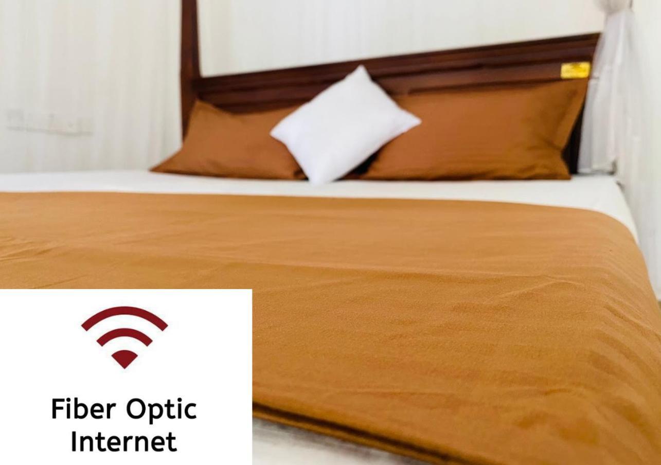 ווליגאמה Sasmika Villa Surf And Yoga Hostel מראה חיצוני תמונה